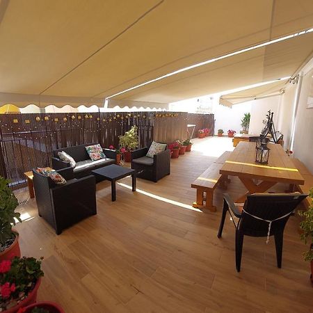 Central Apartment Near The Beach With Huge Private Terrace 路特奇 外观 照片