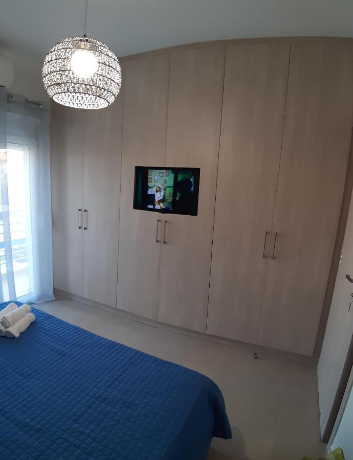 Central Apartment Near The Beach With Huge Private Terrace 路特奇 外观 照片